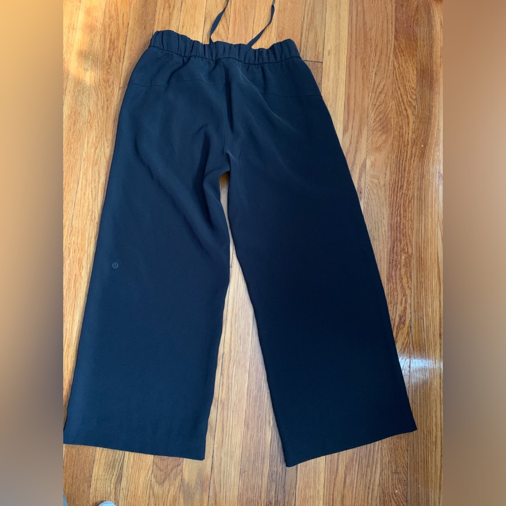 Lululemon On the Fly Wide-Leg 7/8 Pant Woven size 6 - Picture 7 of 10